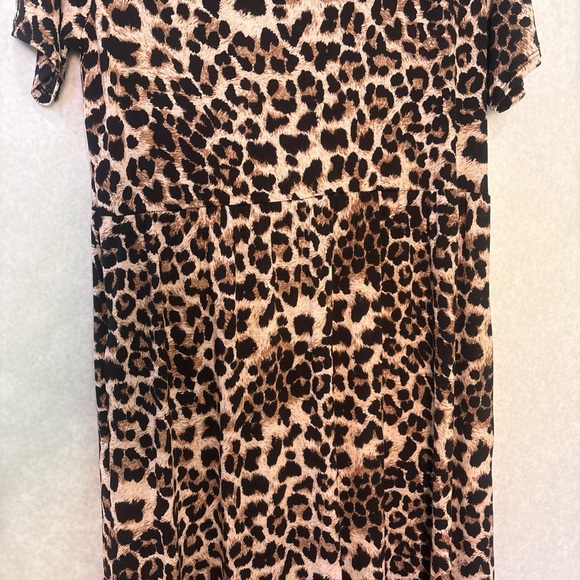HEIMISH USA Animal Print Dress Size XL With Pockets - Picture 8 of 9
